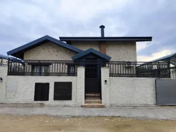 ییلاقی سنگی در سیدی‌کمر فتحیه